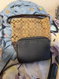 Michael kors/ Coach