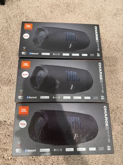 JBL Charge 5 Wi-Fi - Portable Wi-Fi and SE Bluetooth Speaker - Black