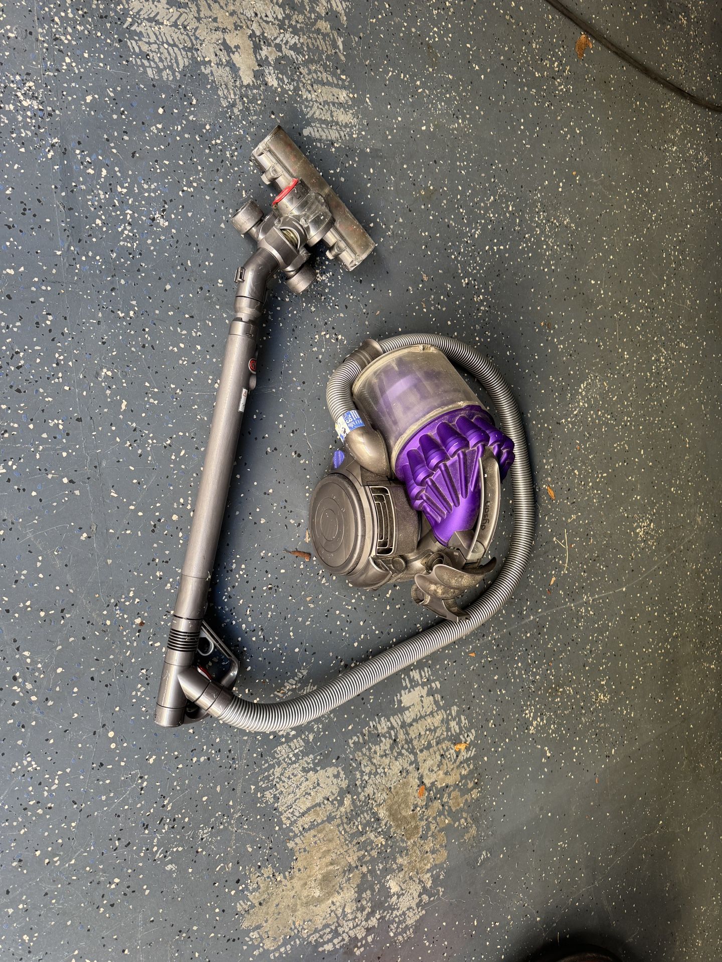 Dyson Cylinder Hoover Vacuum DC23 Allergy Stowaway Purple Pull Along