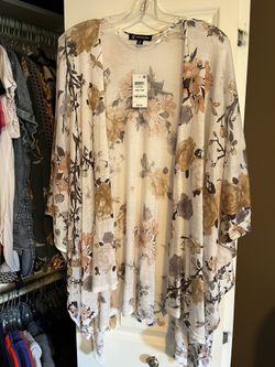 Beautiful, flowy, light Cardigan