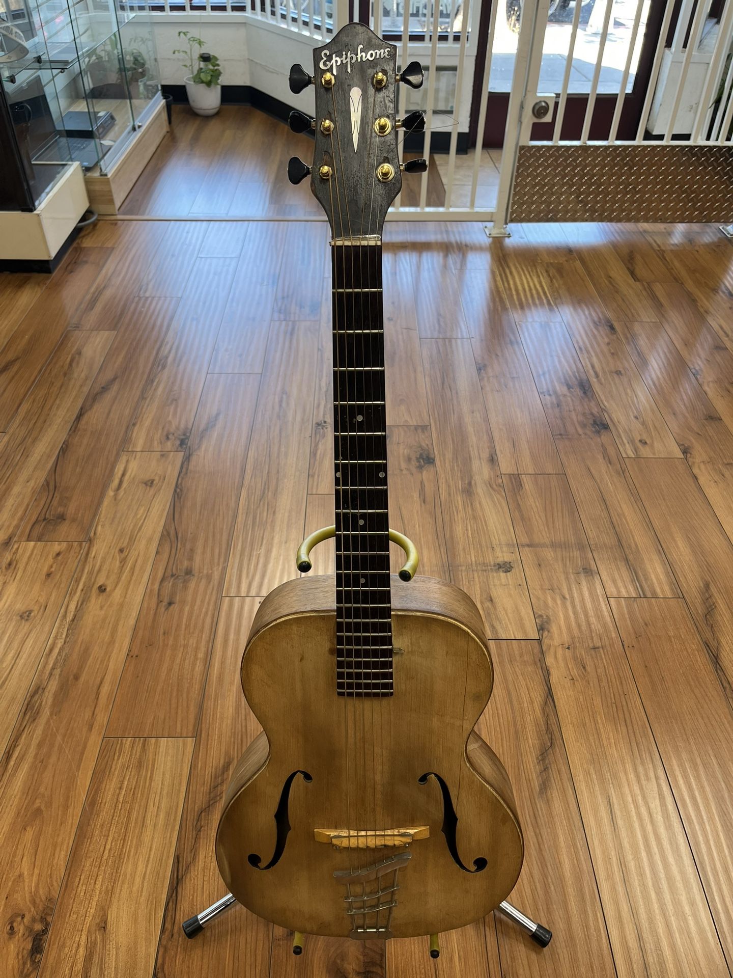 EPIPHONE Zenith Acoustic Guitar, With Hard Case, In Damaged Condition