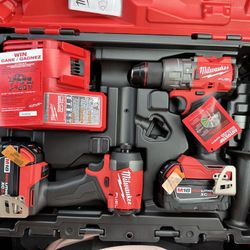 Milwaukee M18 FUEL 18V Lithium-Ion Brushless Cordless Hammer Drill and Impact Driver Combo Kit (2-Tool) with 2 Batteries BRAND NEW