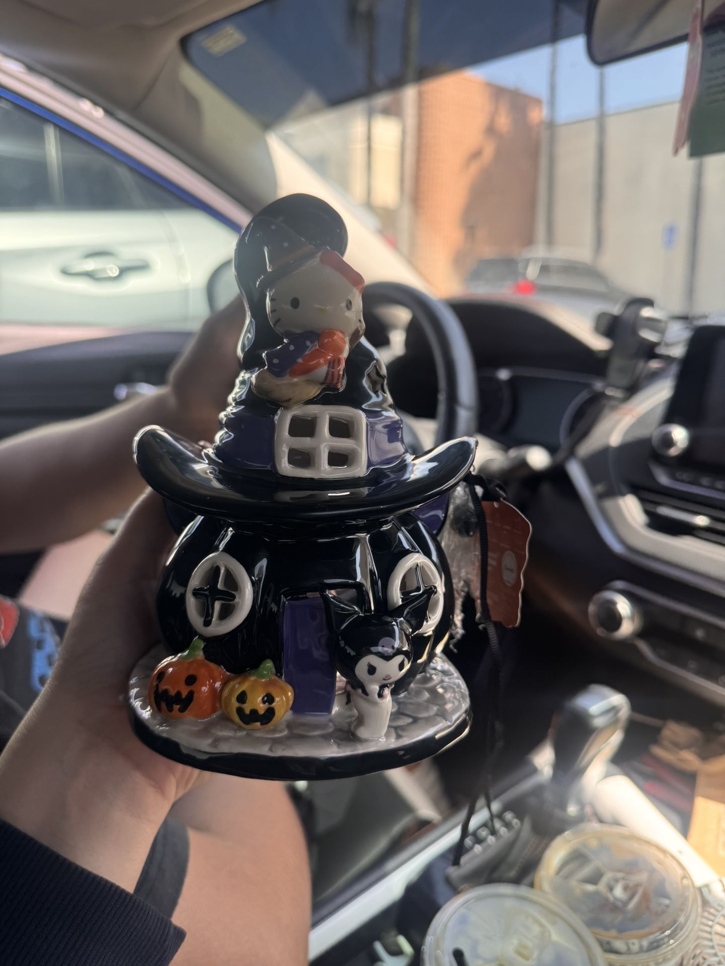 Hello kitty Halloween Witch’s House Ceramic