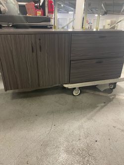 File cabinet / like new