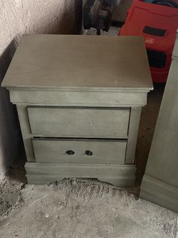 Dresser 