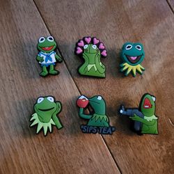 Lot Of 6 Kermit Shoe Charms 