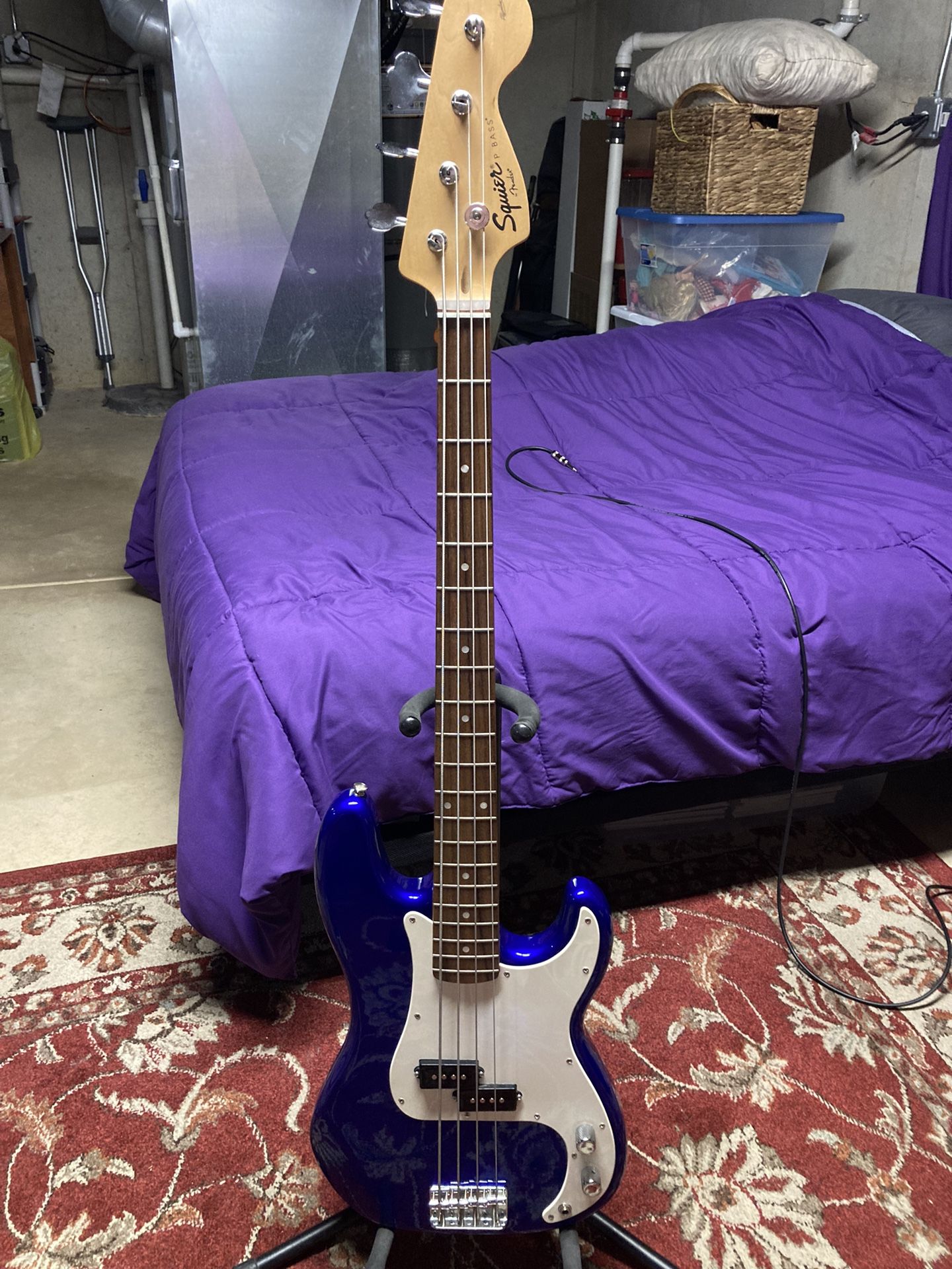 Squier by Fender Precision Bass