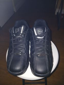 Men's fila fulcrum 3 cross-training sneakers size 10.5 used but in great condition