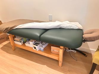 EarthLite massage table