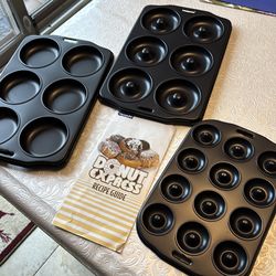 Donut express pans with recipe booklet by Emson