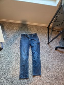 Levi athletic fit mens size 28 jeans never worn