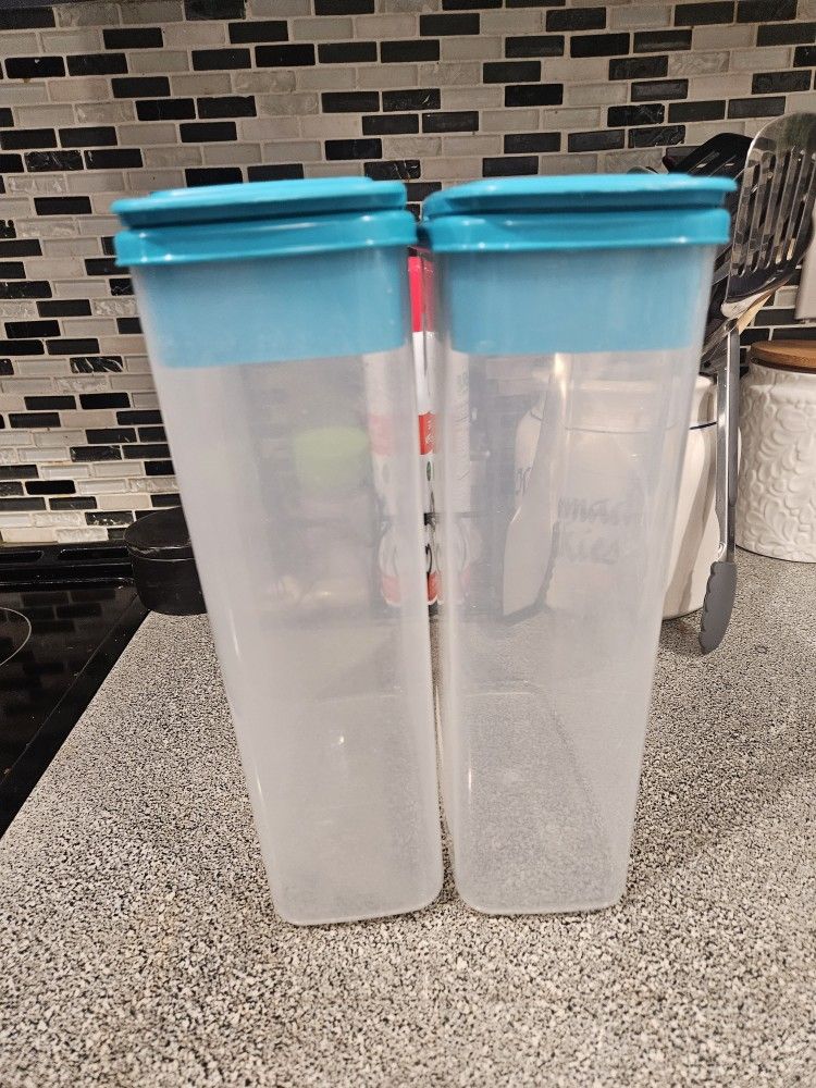 2 Storage Containers