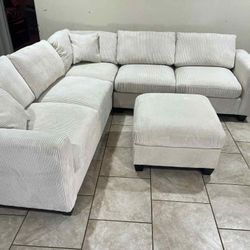New 99x99 Sectional Couch With Ottoman 