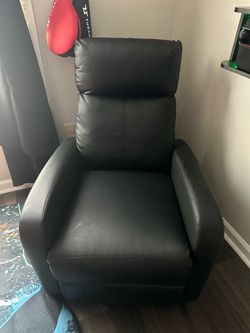 Recliner chair BRAND NEW
