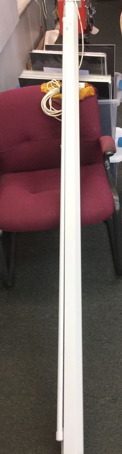 FOCUPIX PROJECTOR SCREEN