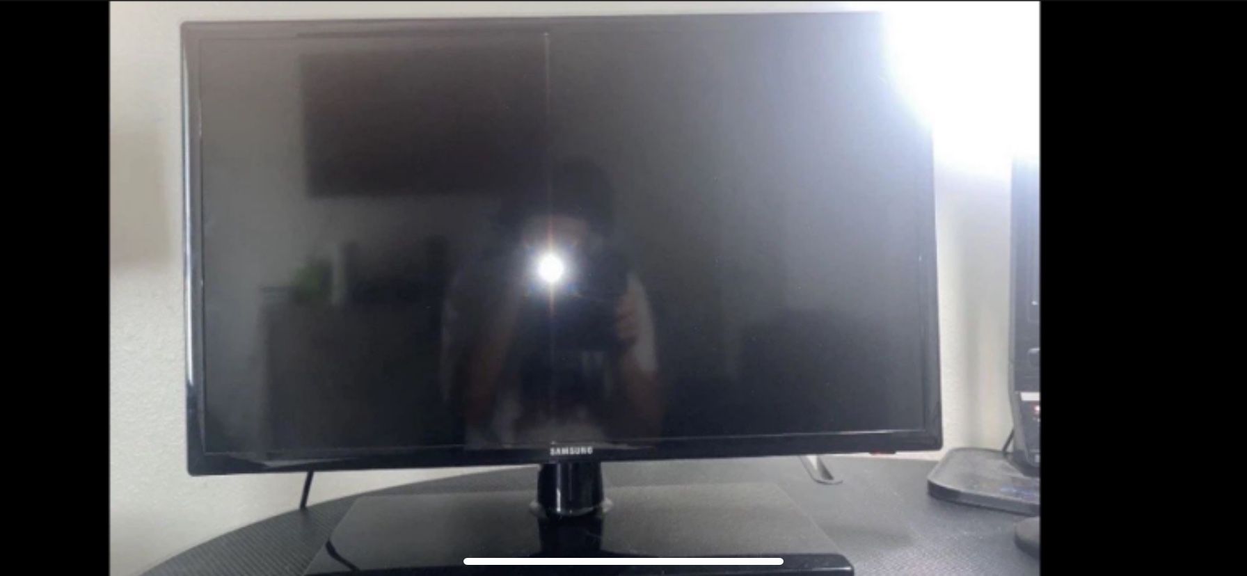 SAMSUNG COMPUTER MONITOR 