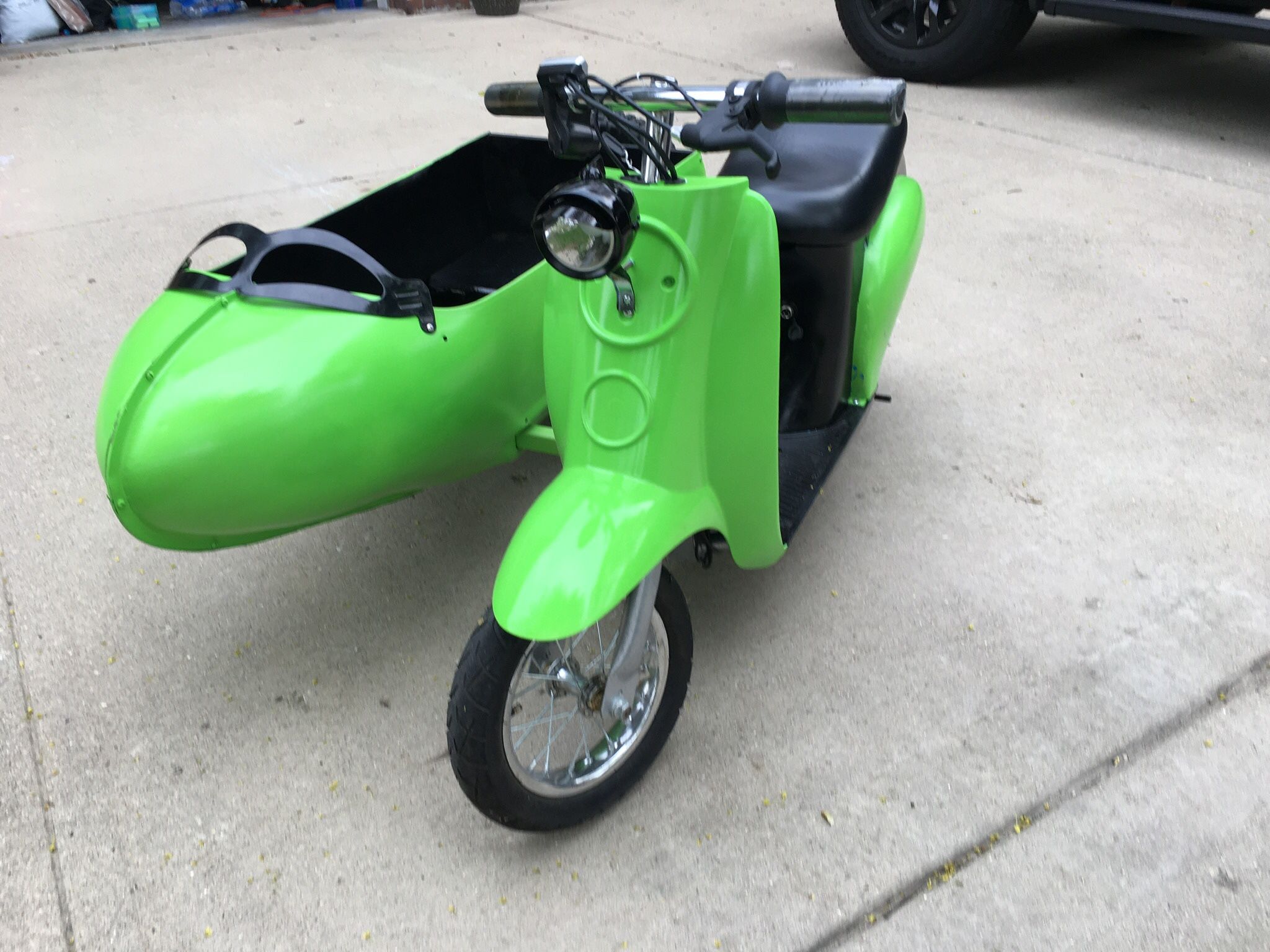 Photo Custom Razor Scooter With Side Car