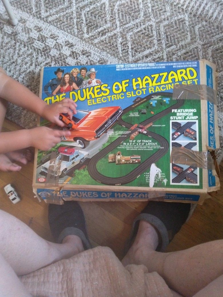 1981 Dukes Of Hazzard Slot Car Race Track