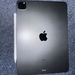 iPad Pro M1 And Apple Pencil 