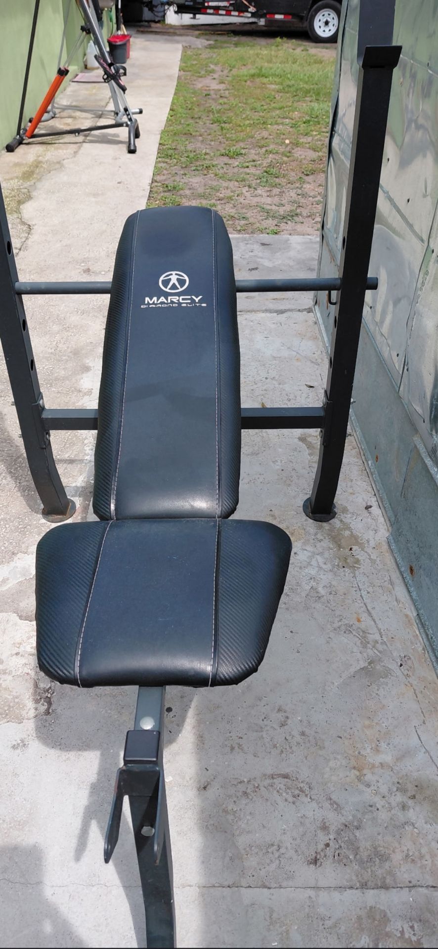 Marcy weight bench