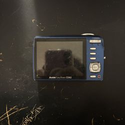 Y2K Blue Kodak EasyShare CD82 Digital Camera – Retro Aesthetic