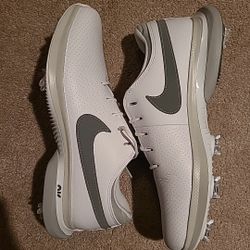 Nike Air Zoom Victory Tour 3 Size 10.5 Men 