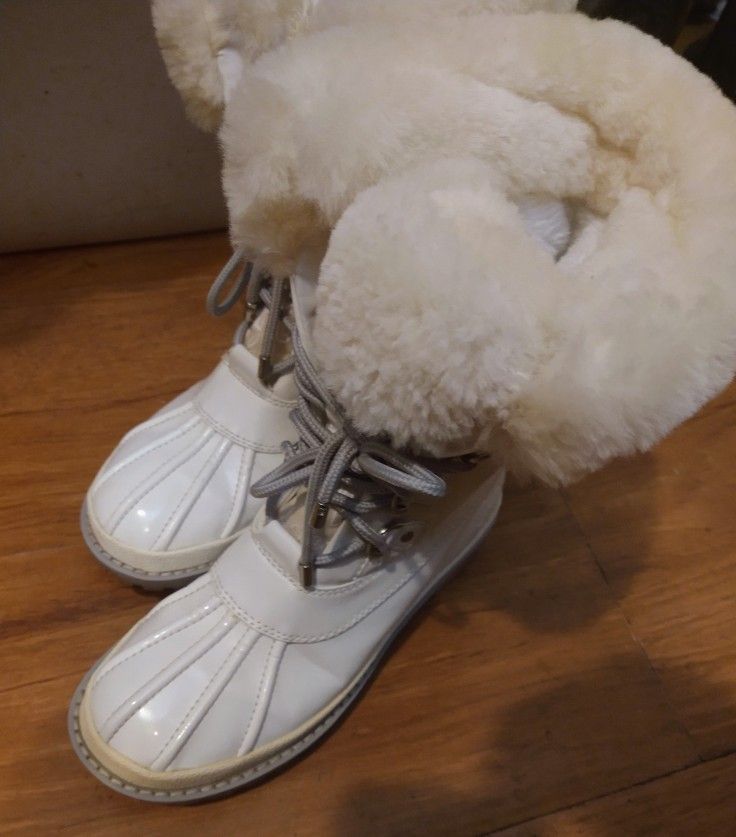 Ladies Authenticated Coach Monogram Winter Boots 