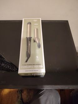 INFINITIPRO BY CONAIR Tourmaline Ceramic 1 1/4-inch Curling Iron, 1 1/4-inch Digital Curling Iron, 1 ¼ inch barrel produces loose curls – for use on m