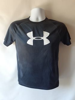 Under Armour boys gray short sleeve athletic top size L