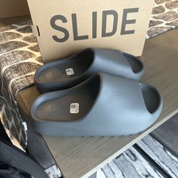 New Yeezy Slide Slate Grey Sz 10