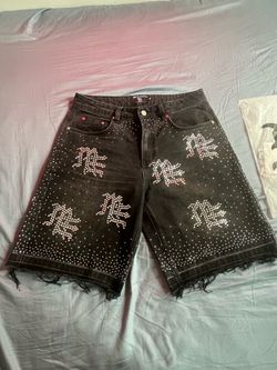 Mixed emotions shorts size 32
