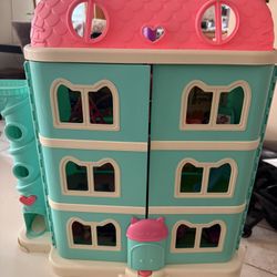Gabby’s Dollhouse 