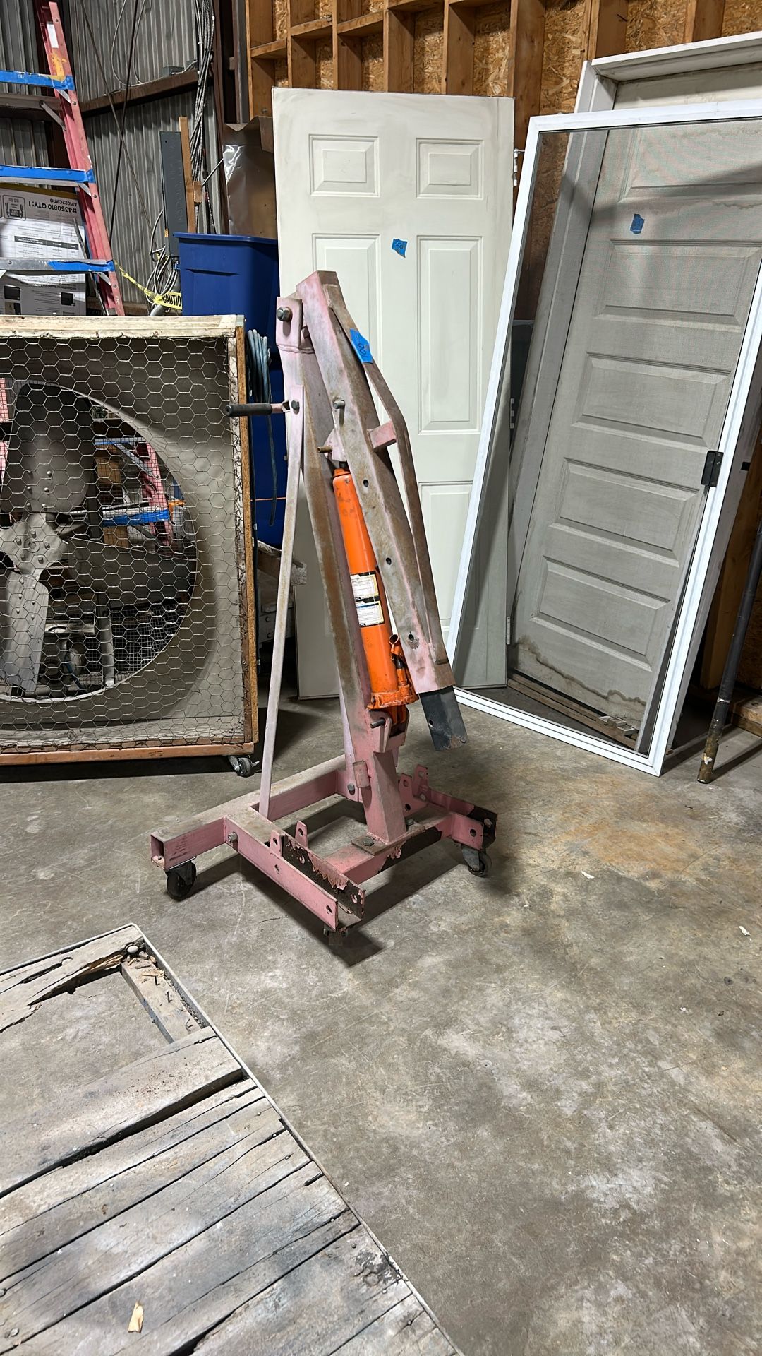 Hydraulic Engine Hoist