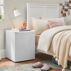 Vissani White Finish / Mini Fridge / 2.6 Cu. Ft.