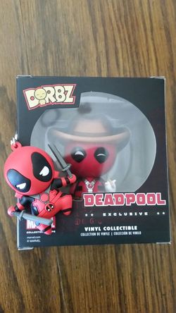 Deadpool figure & keychain