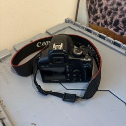 Canon EOS 4000D DSLR Camera + 18-55mm Lens – Great Condition! 🔥
