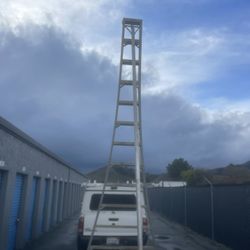 14 Ft Leader In Good Conditions 