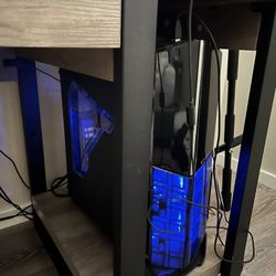 PC Desktop (Incluye Keyboard, Mouse y Microfono)