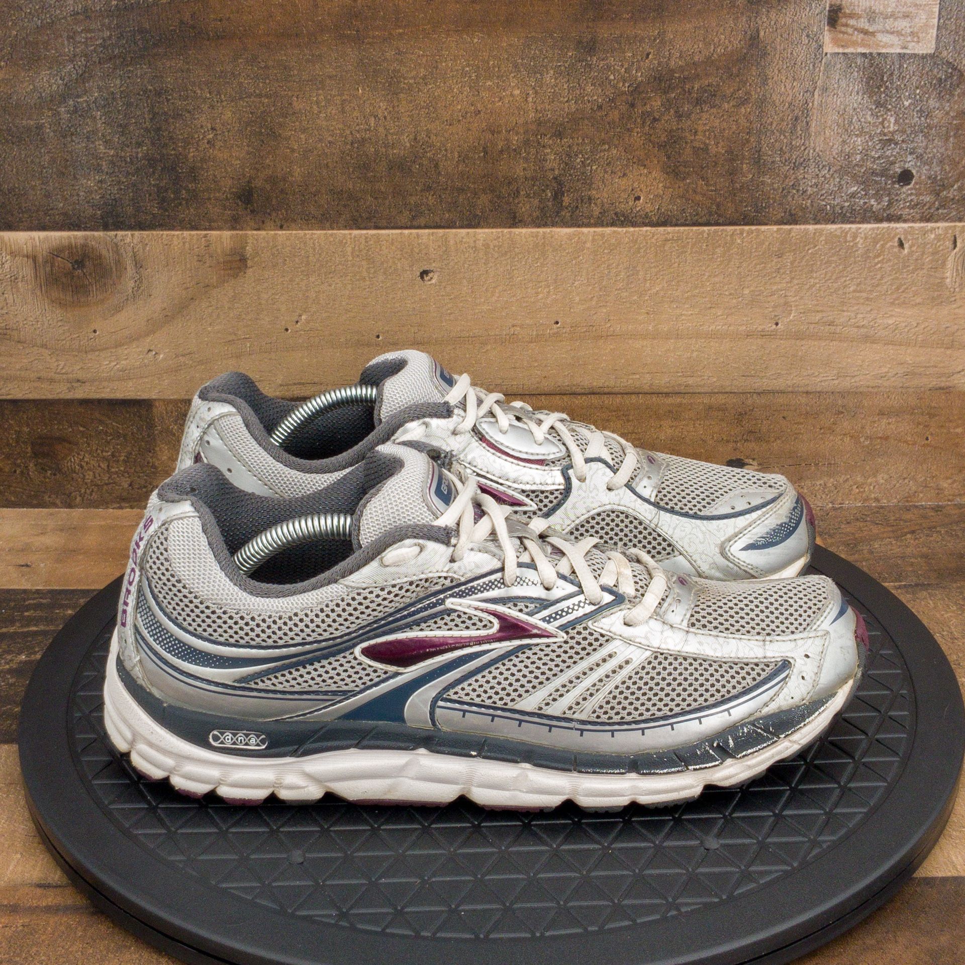 Brooks Addiction 10 Womens Size 12B