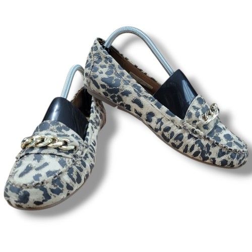 Vionic Shoes Size 9.5 Vionic Mesa Loafers Shoes Flats Leopard Pattern Chain Link Accent Shoes