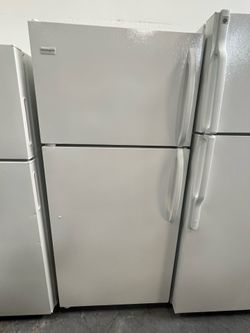 Refrigerator Frigidaire 28”