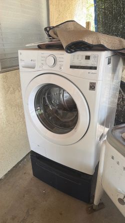 Moving sale