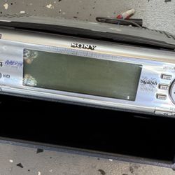 Sony Stereo Automotive Deck 52w x4 Mp70  CD Removable Face auto car Used