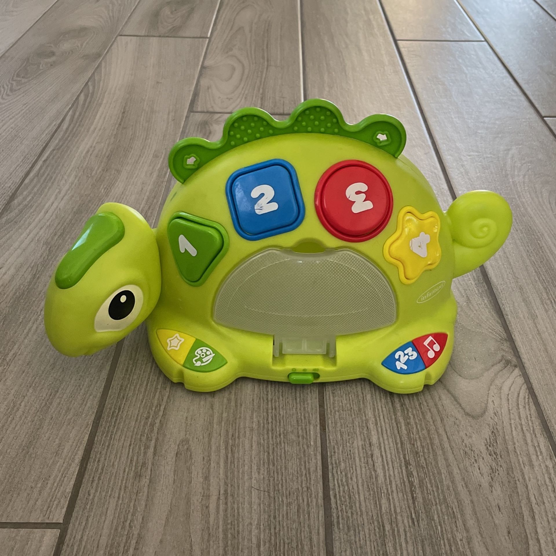 Infantino Chameleon Toy