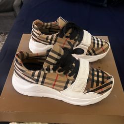 Burberry Shoes Size 8/12