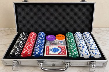 🎰 Complete Poker Chip Set w/ Aluminum Case – Cards & Dealer Buttons
