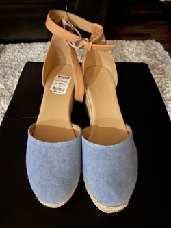 Nine Wear Sandal Size 10