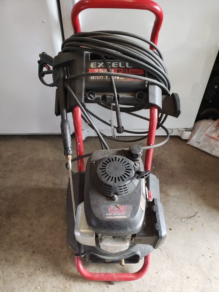Excell 2500 PSI VR2522 Gas Pressure Washer honda for Sale in Yelm, WA