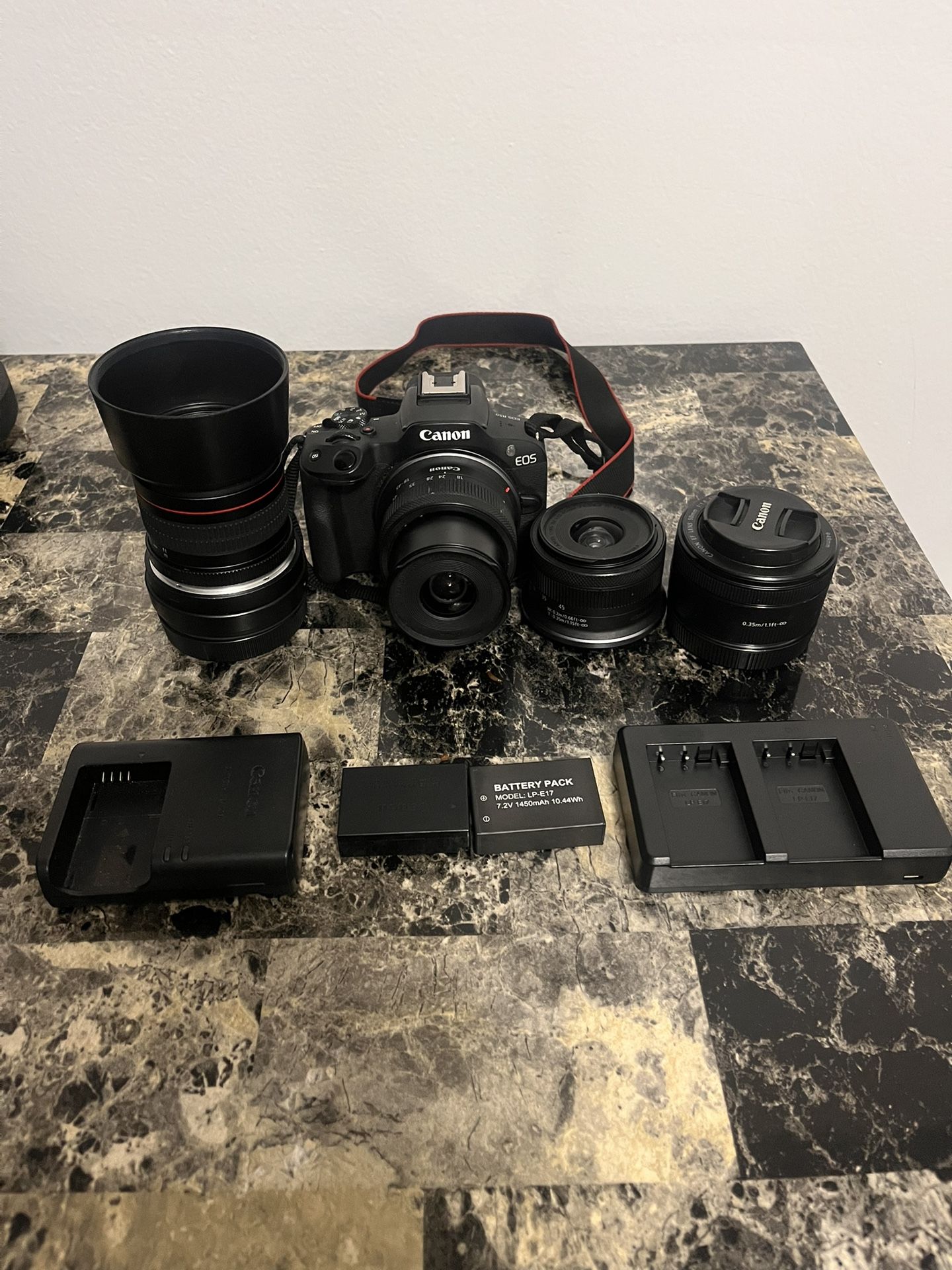 Canon EOS R50 Bundle