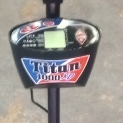 Titan 1,000 XD Metal Detector 